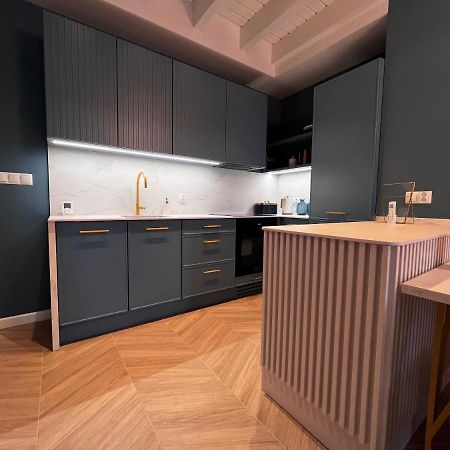 Grand Apartament Złotów Bagian luar foto