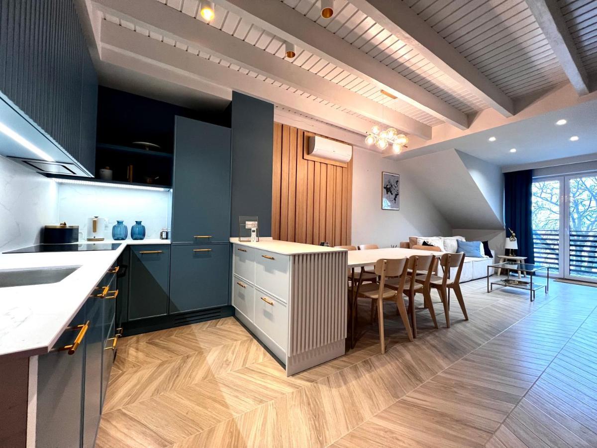 Grand Apartament Złotów Bagian luar foto