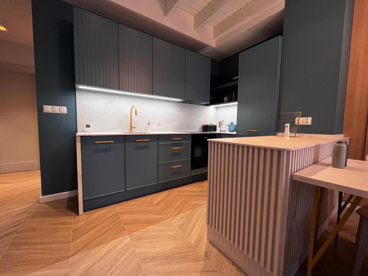 Grand Apartament Złotów Bagian luar foto