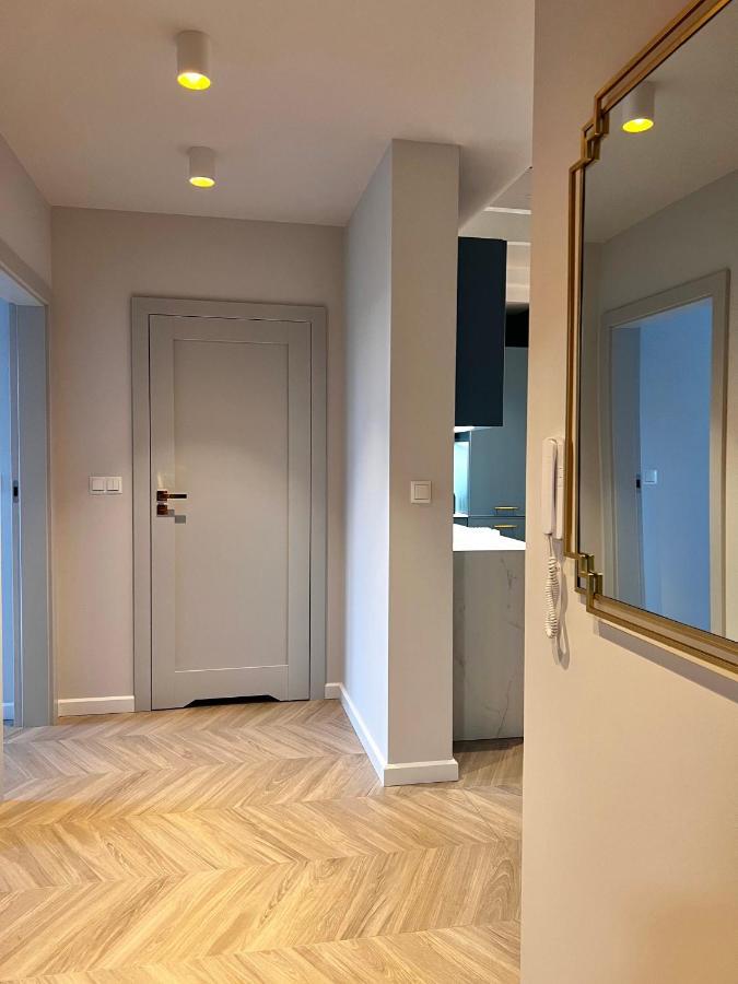 Grand Apartament Złotów Bagian luar foto